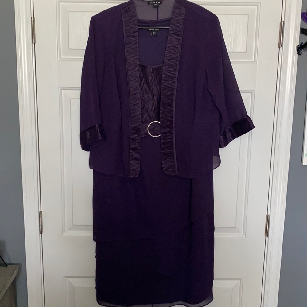 STUNNING deep purple cocktail dress